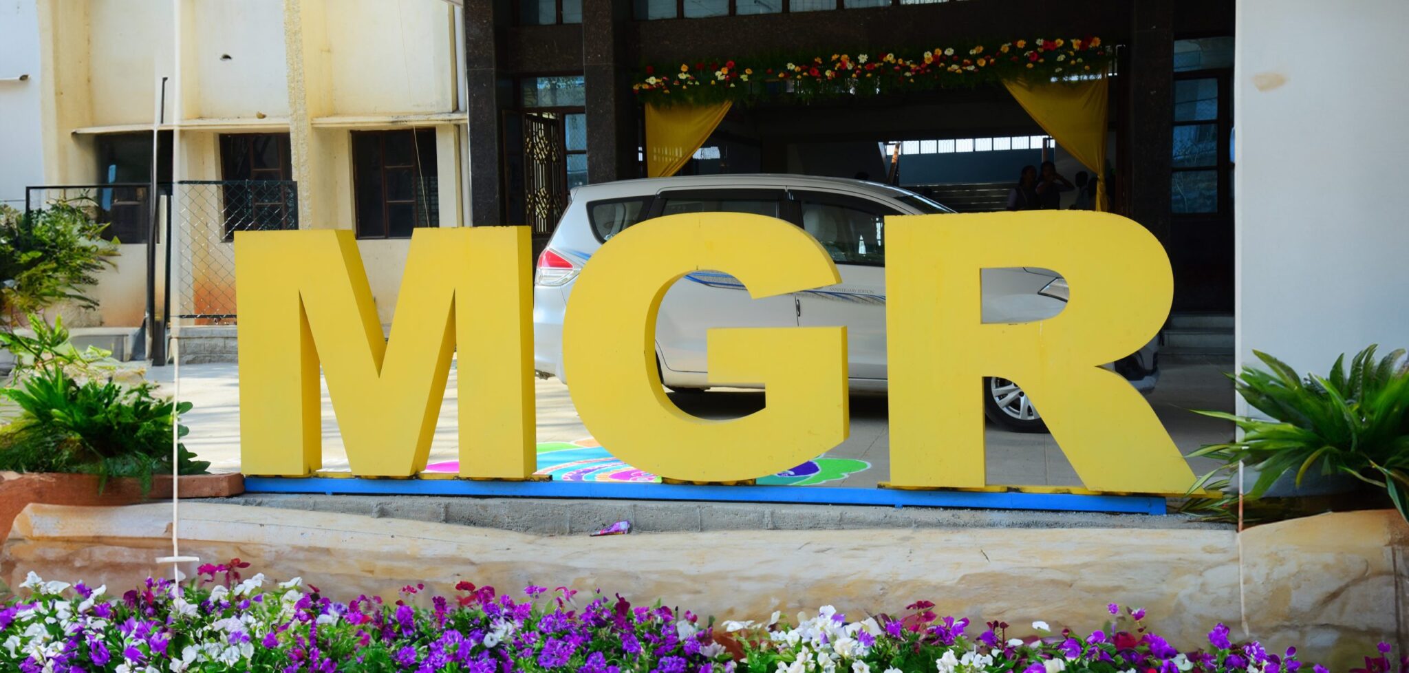 mgr-sign-scaled